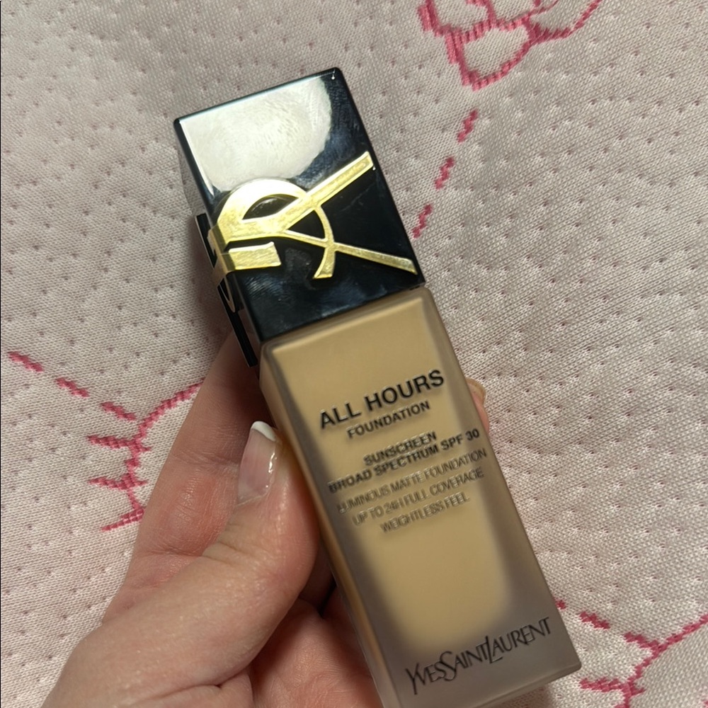 Yves Saint Laurent All Hours Foundation - Beige